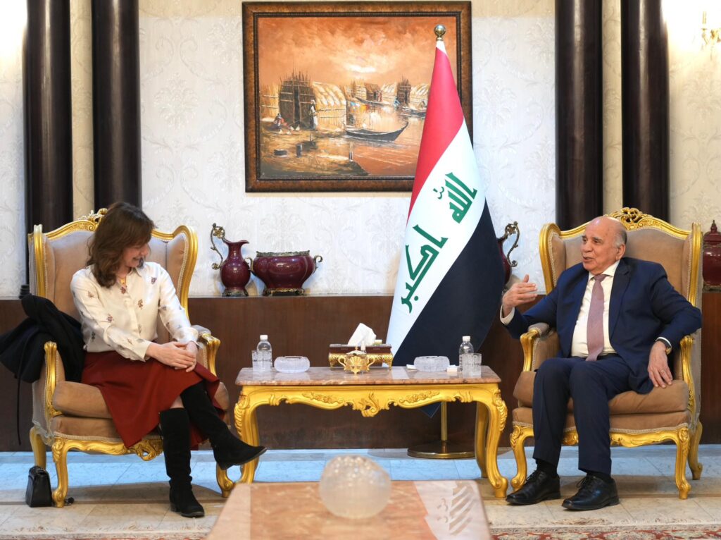 فؤاد حسين يبحث مع “الخارجية البريطانية” مسار تشكيل الحكومة وحسم “رئاسة الجمهورية”